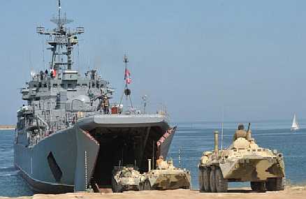 El buque de desembarco ruso "Cesar Kunikov" operará como buque insignia en los ejercicios de la Fuerza Naval de Operaciones del Mar Negro.